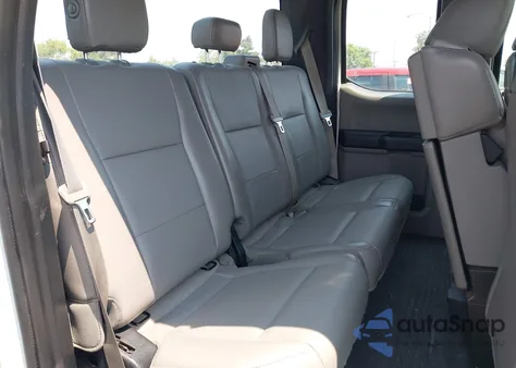 2017 Ford F250 Super Duty z USA, uszkodzony, nr VIN 1FT7X2A64HEC48341